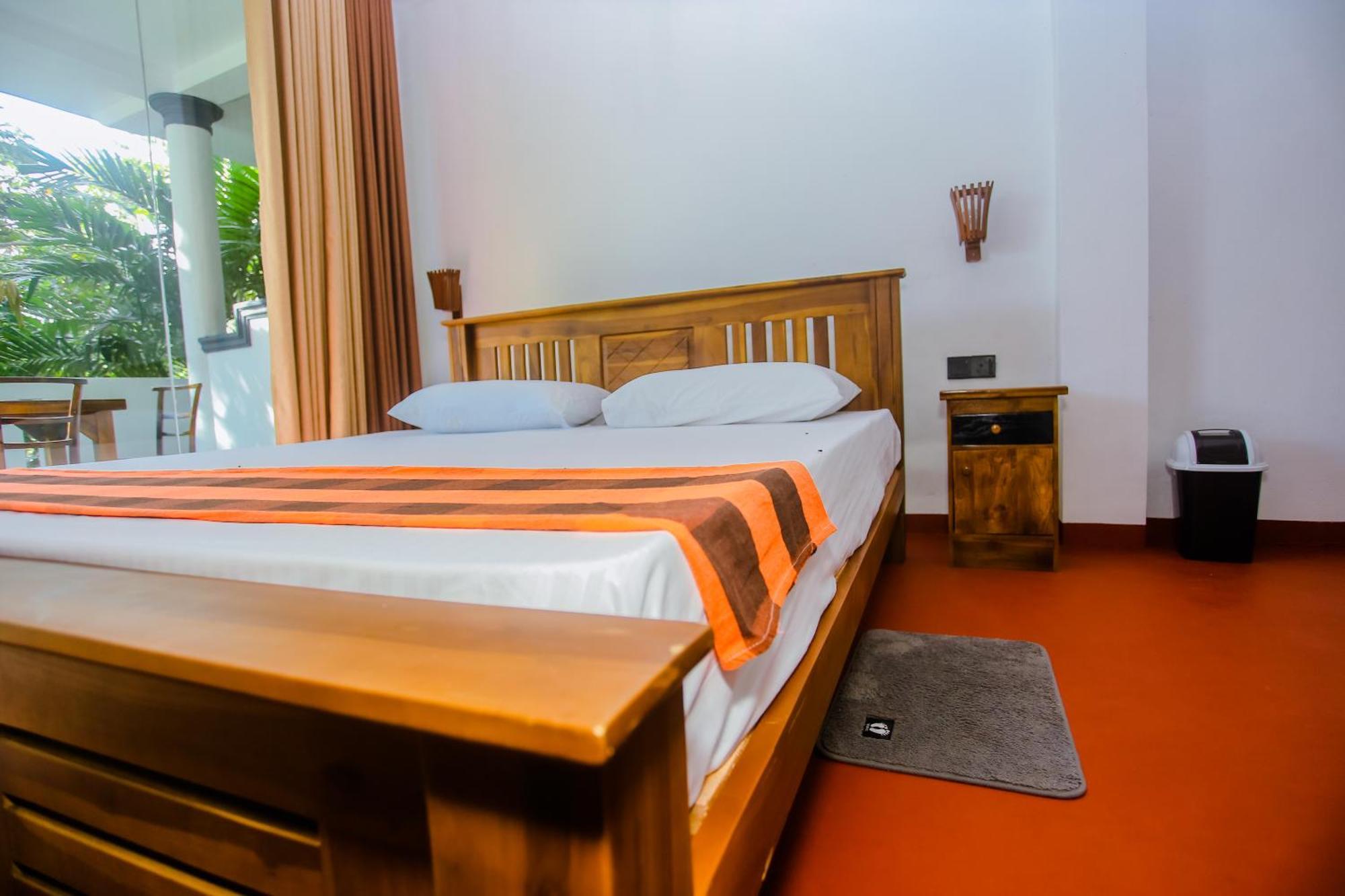 Bed and Breakfast Little Angels Мирисса Экстерьер фото