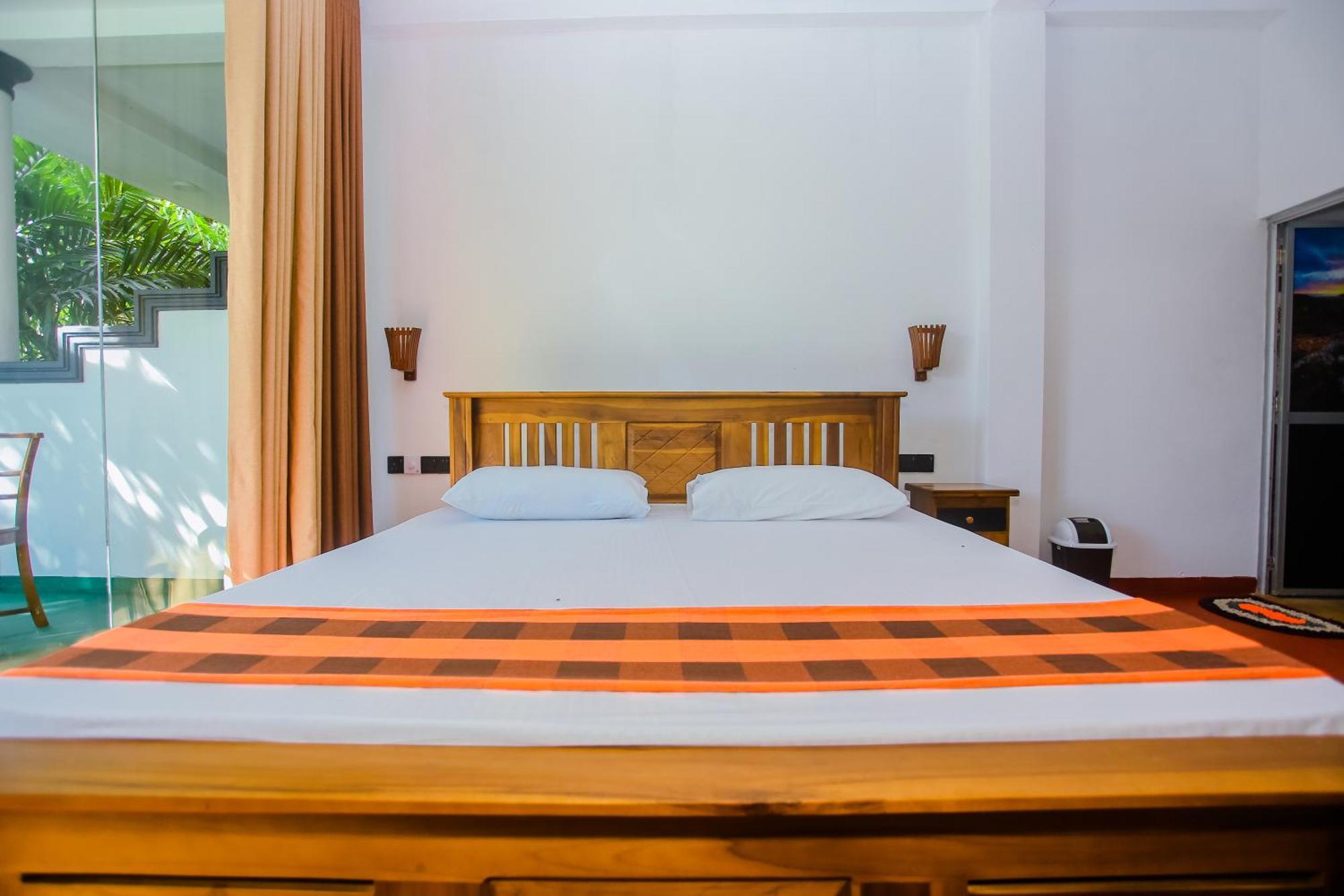 Bed and Breakfast Little Angels Мирисса Экстерьер фото